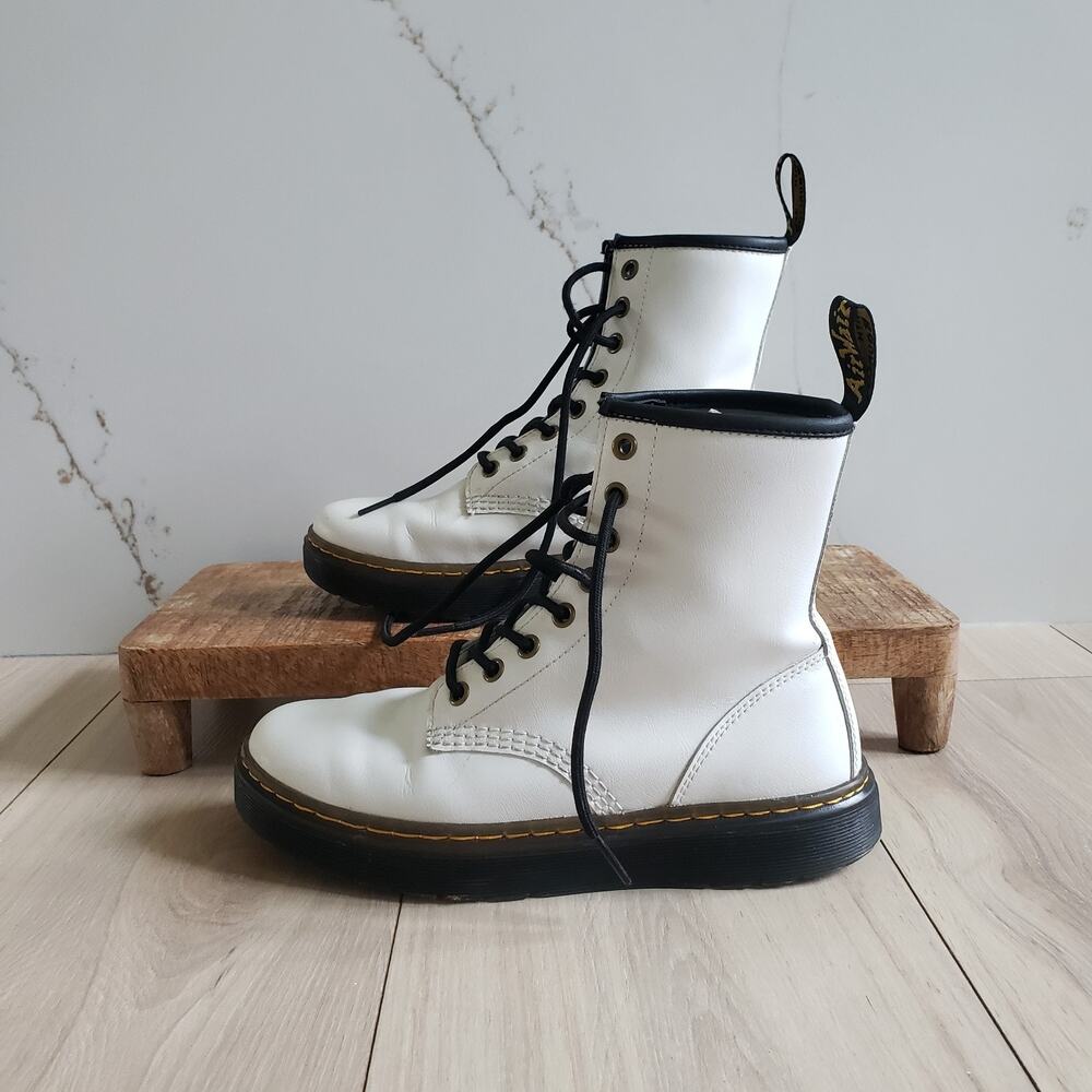 Dr Martens Boots Womens 6 White Leather Zavala Combat Lace Up Classic Grunge